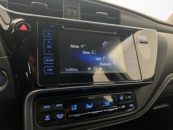 Toyota Auris 17 of 29