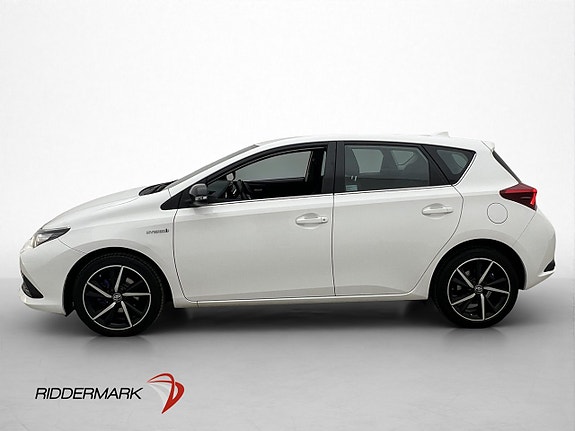 Toyota Auris 4 of 29
