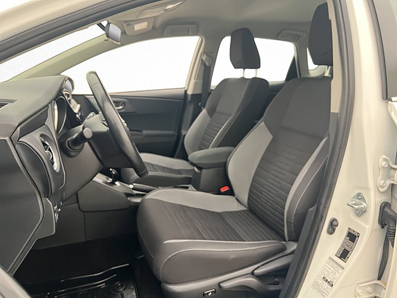 Toyota Auris 9 of 29