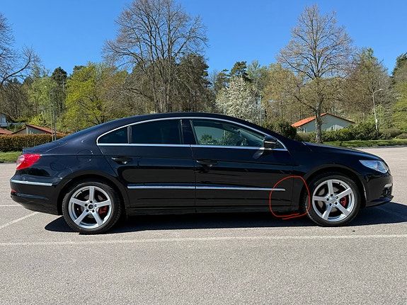 Volkswagen Passat CC 3 of 5