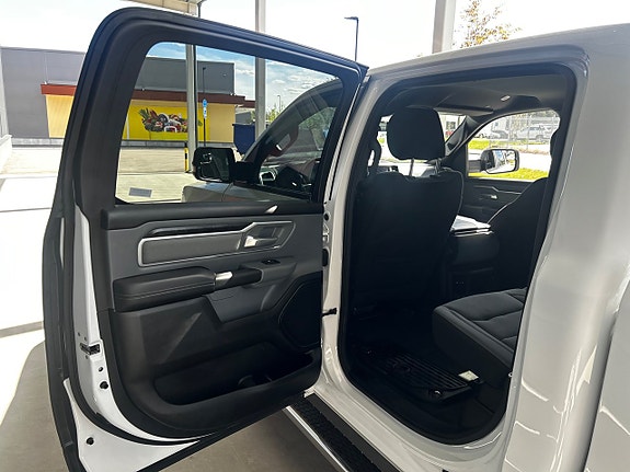 RAM 1500 10 of 24