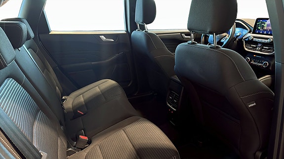 Ford Kuga 5 of 16