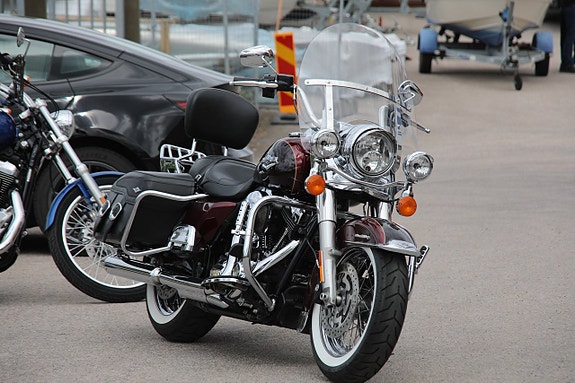 Harley-Davidson FLHRC Road King Classic ABS High Output Twin Cam 103 2 of 5