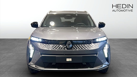 Renault Scenic E-Tech 8 of 12