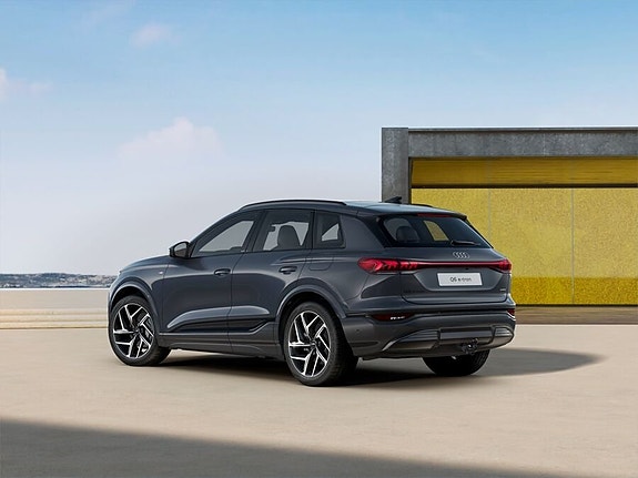 Audi Q6 e-tron 3 of 5