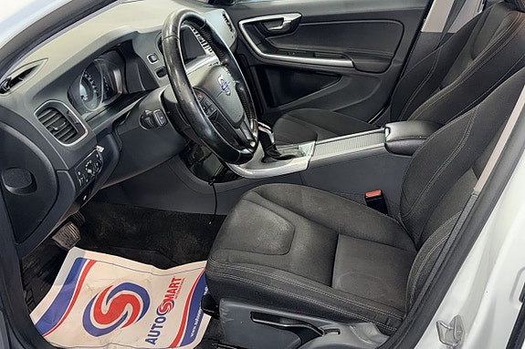 Volvo V60 5 of 8