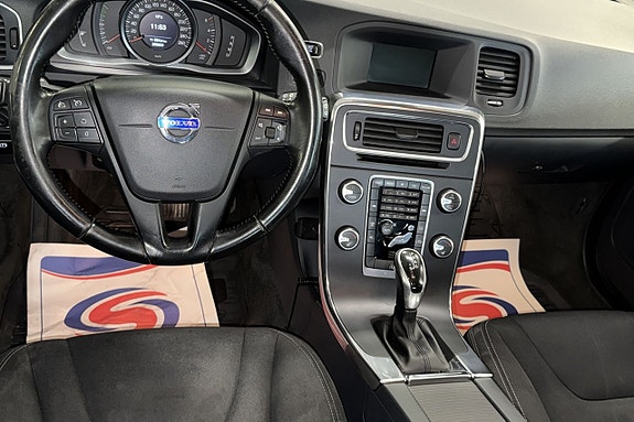 Volvo V60 6 of 8
