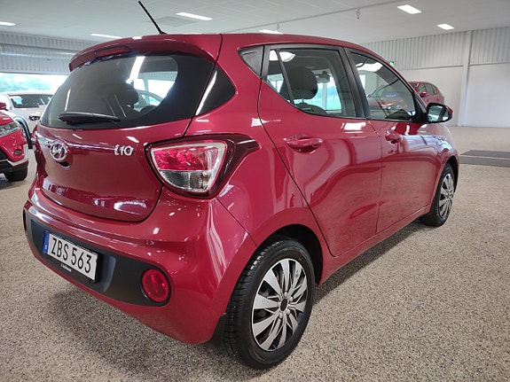 Hyundai i10 5 of 10