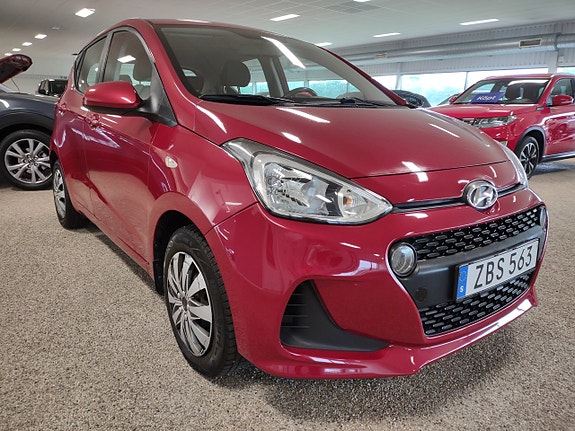 Hyundai i10 3 of 10