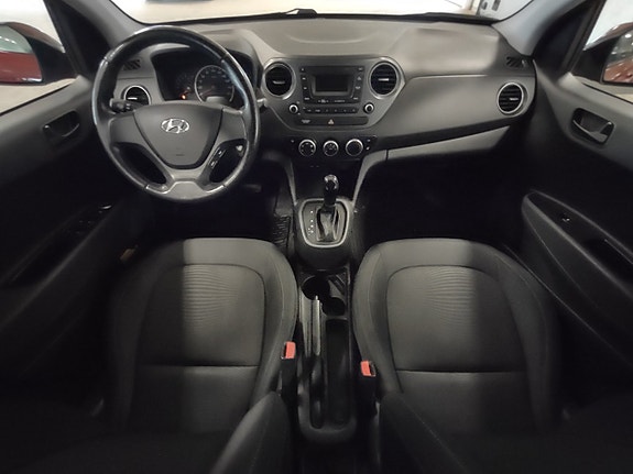 Hyundai i10 7 of 10