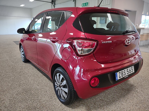 Hyundai i10 6 of 10
