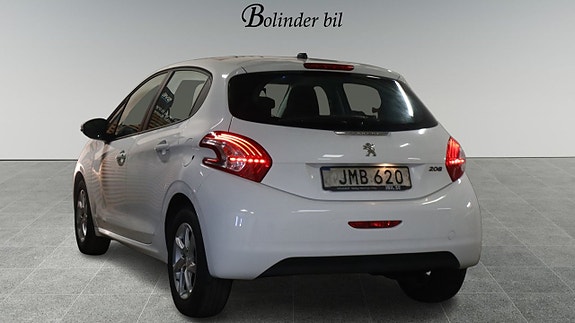 Peugeot 208 4 of 5