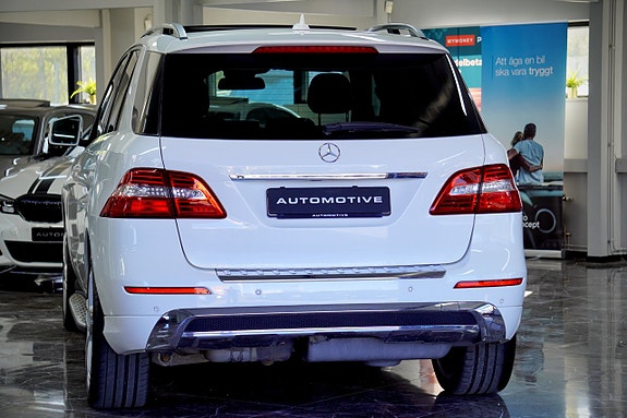 Mercedes-Benz ML350 6 of 20
