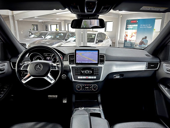 Mercedes-Benz ML350 12 of 20
