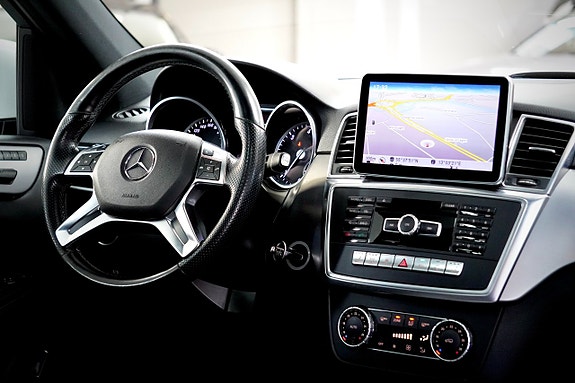 Mercedes-Benz ML350 8 of 20