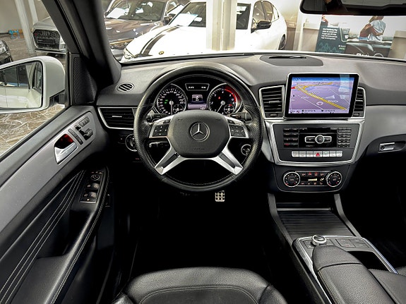 Mercedes-Benz ML350 16 of 20