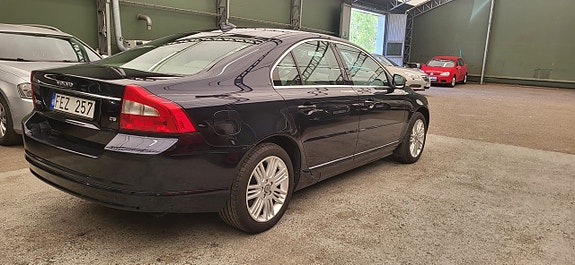 Volvo S80 5 of 5
