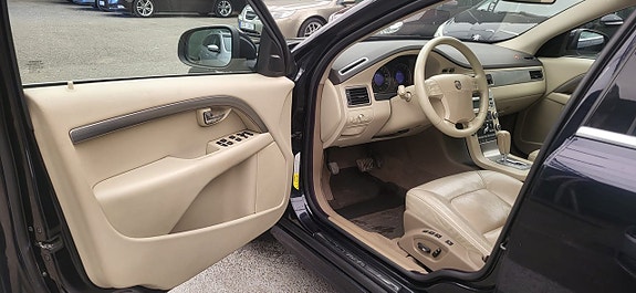 Volvo S80 7 of 23