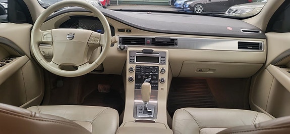 Volvo S80 16 of 23