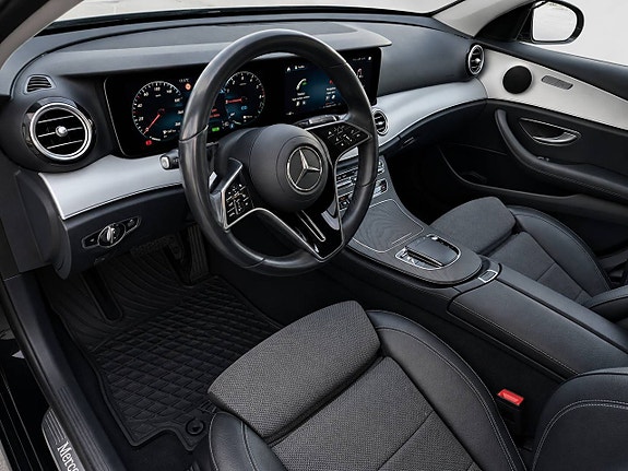 Mercedes-Benz E300 de 6 of 9