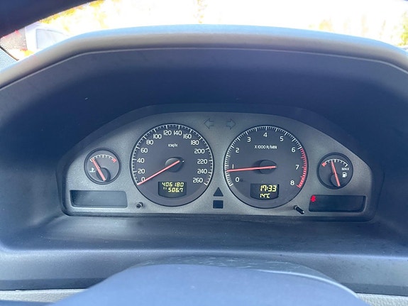 Volvo XC70 10 of 22