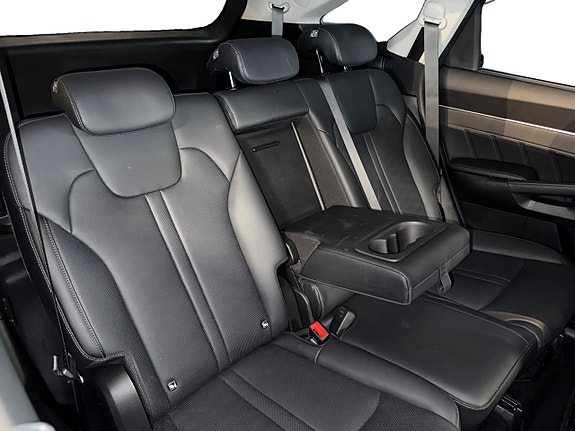 Kia Sorento 16 of 22
