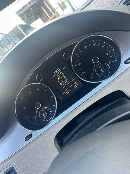 Volkswagen Passat CC 5 of 5
