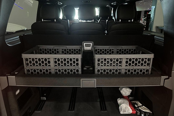 Mercedes-Benz V300 d 15 of 15