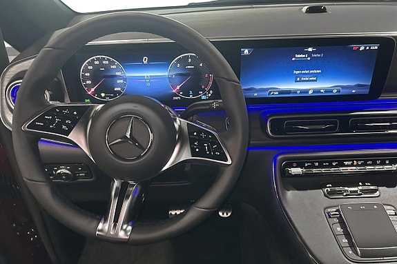 Mercedes-Benz V300 d 7 of 15