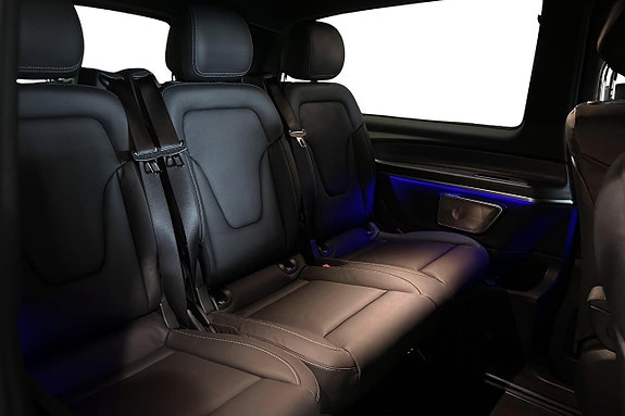 Mercedes-Benz V300 d 11 of 15