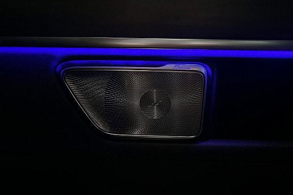 Mercedes-Benz V300 d 12 of 15
