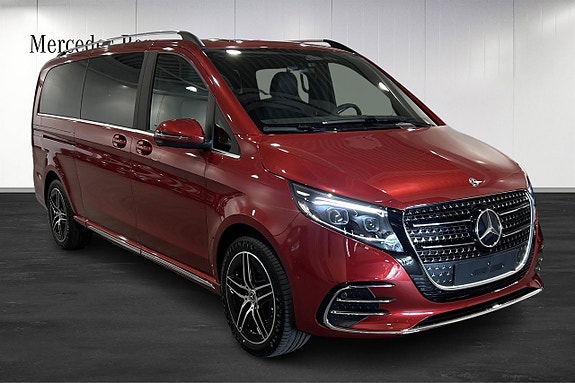 Mercedes-Benz V300 d 2 of 15