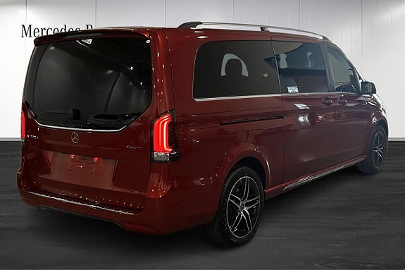 Mercedes-Benz V300 d 3 of 15