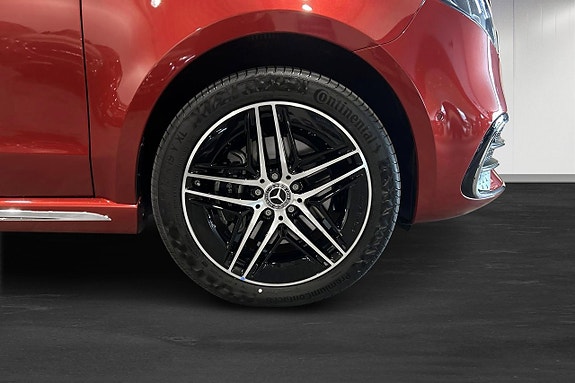 Mercedes-Benz V300 d 5 of 15