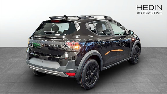 Dacia Sandero Stepway 2 of 5