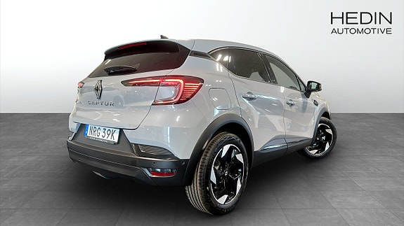 Renault Captur 2 of 9