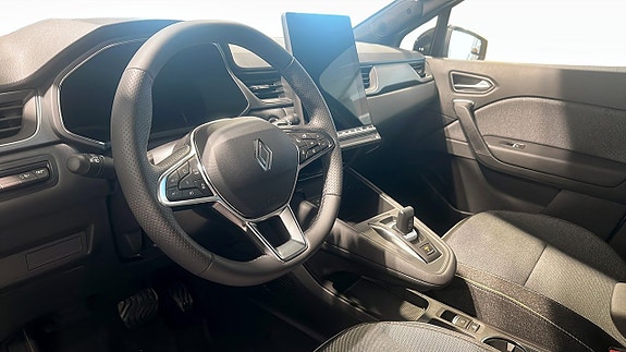 Renault Captur 4 of 9
