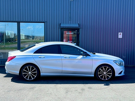 Mercedes-Benz CLA250 7 of 22