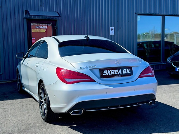Mercedes-Benz CLA250 8 of 22