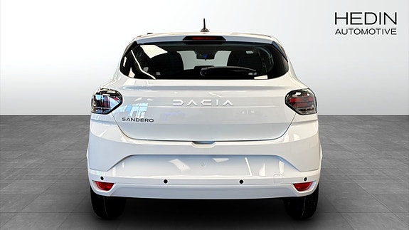 Dacia Sandero 7 of 9
