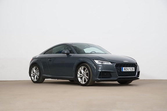 Audi TT 3 of 5