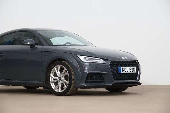 Audi TT 4 of 5
