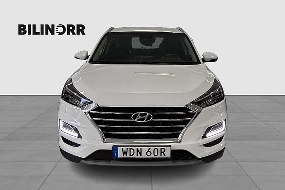Hyundai Tucson 2 of 5