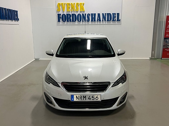 Peugeot 308 3 of 5