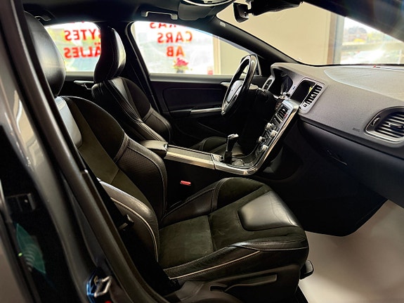Volvo S60 5 of 5