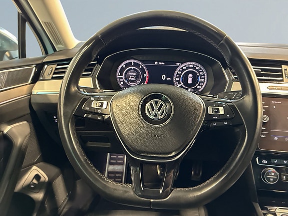 Volkswagen Passat Alltrack 7 of 19