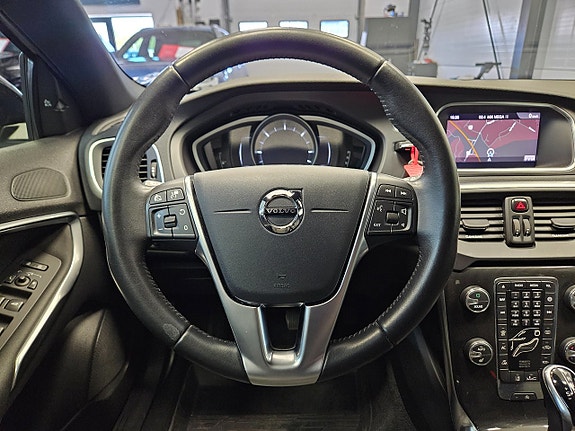 Volvo V40 Cross Country 19 of 29