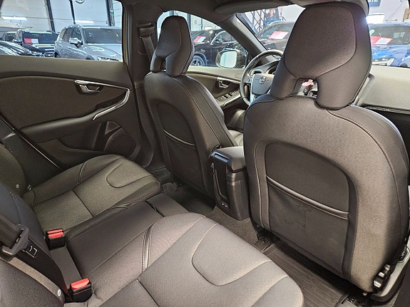 Volvo V40 Cross Country 16 of 29
