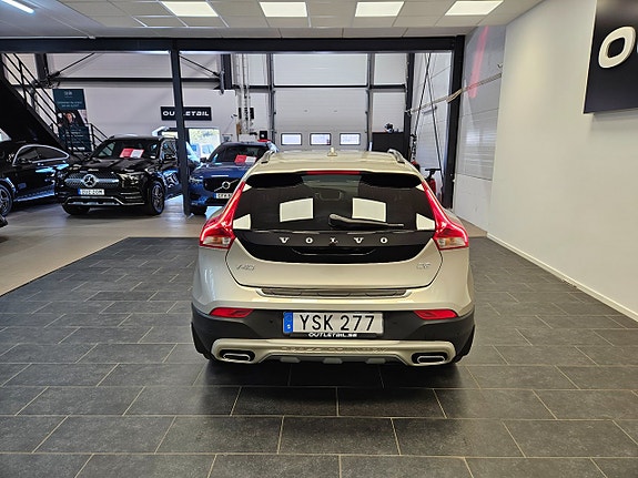 Volvo V40 Cross Country 7 of 29