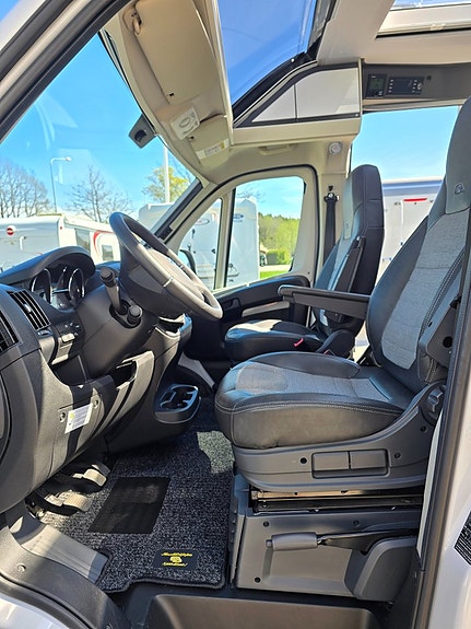 Adria TWIN 640 SLB SUPREME 7 of 16